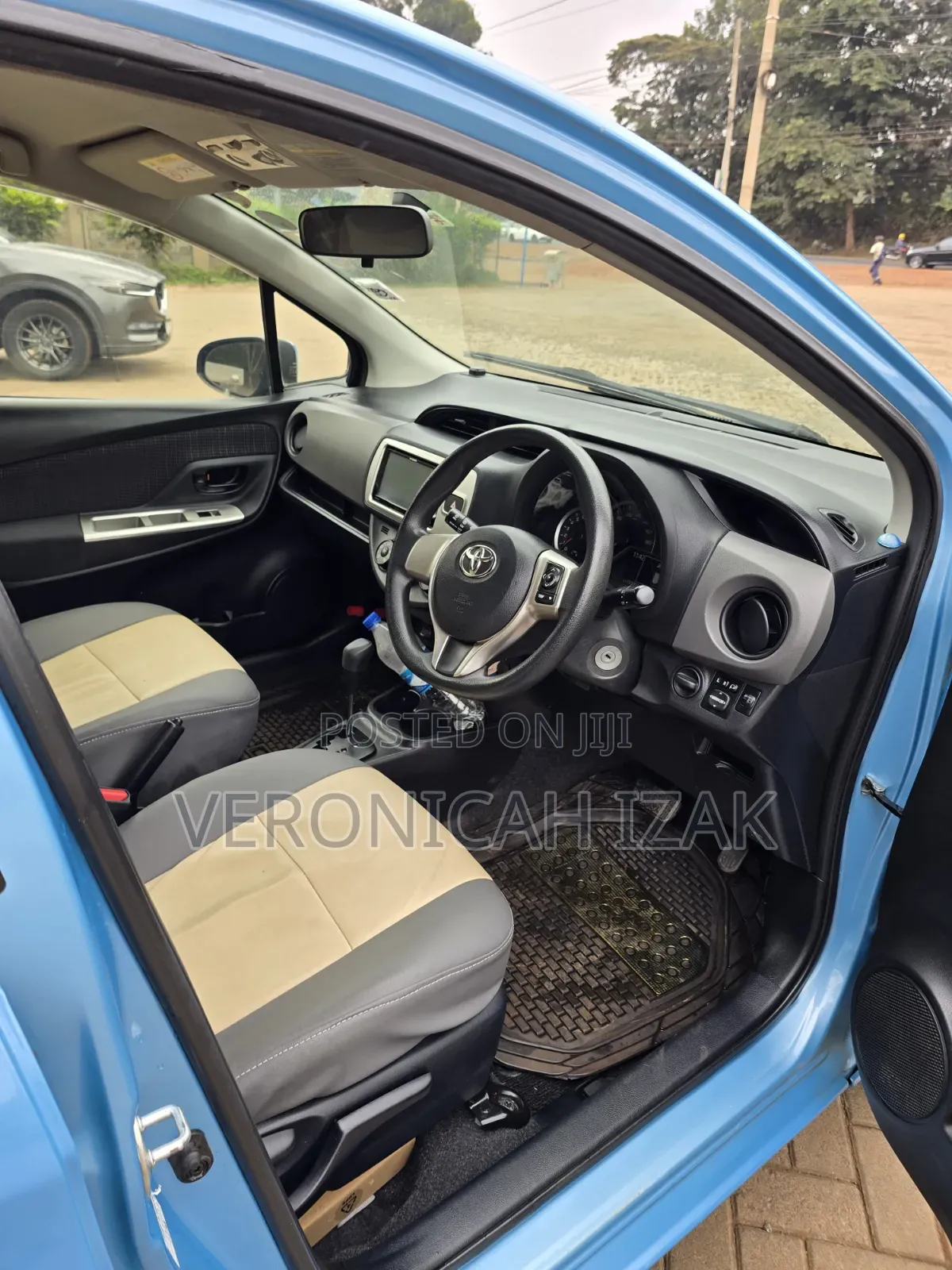 Toyota Vitz 2014 Blue