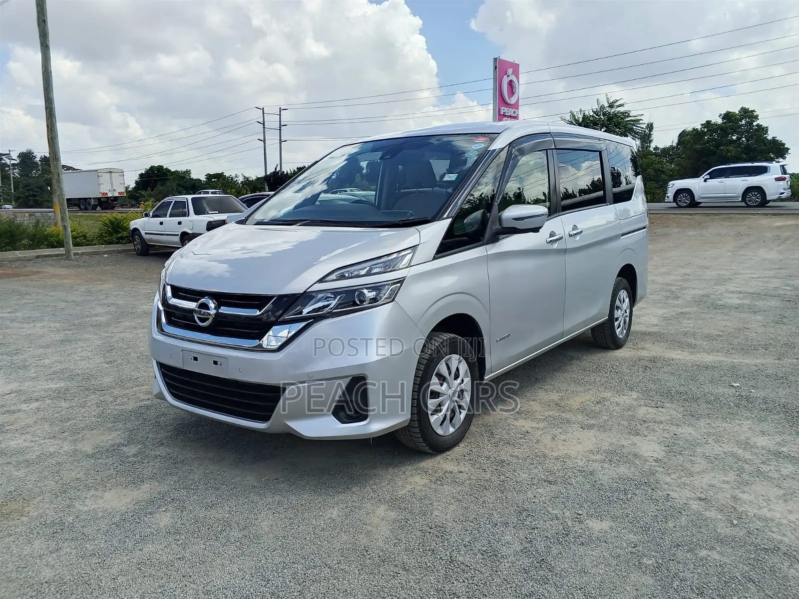 Nissan Serena 2018 Silver