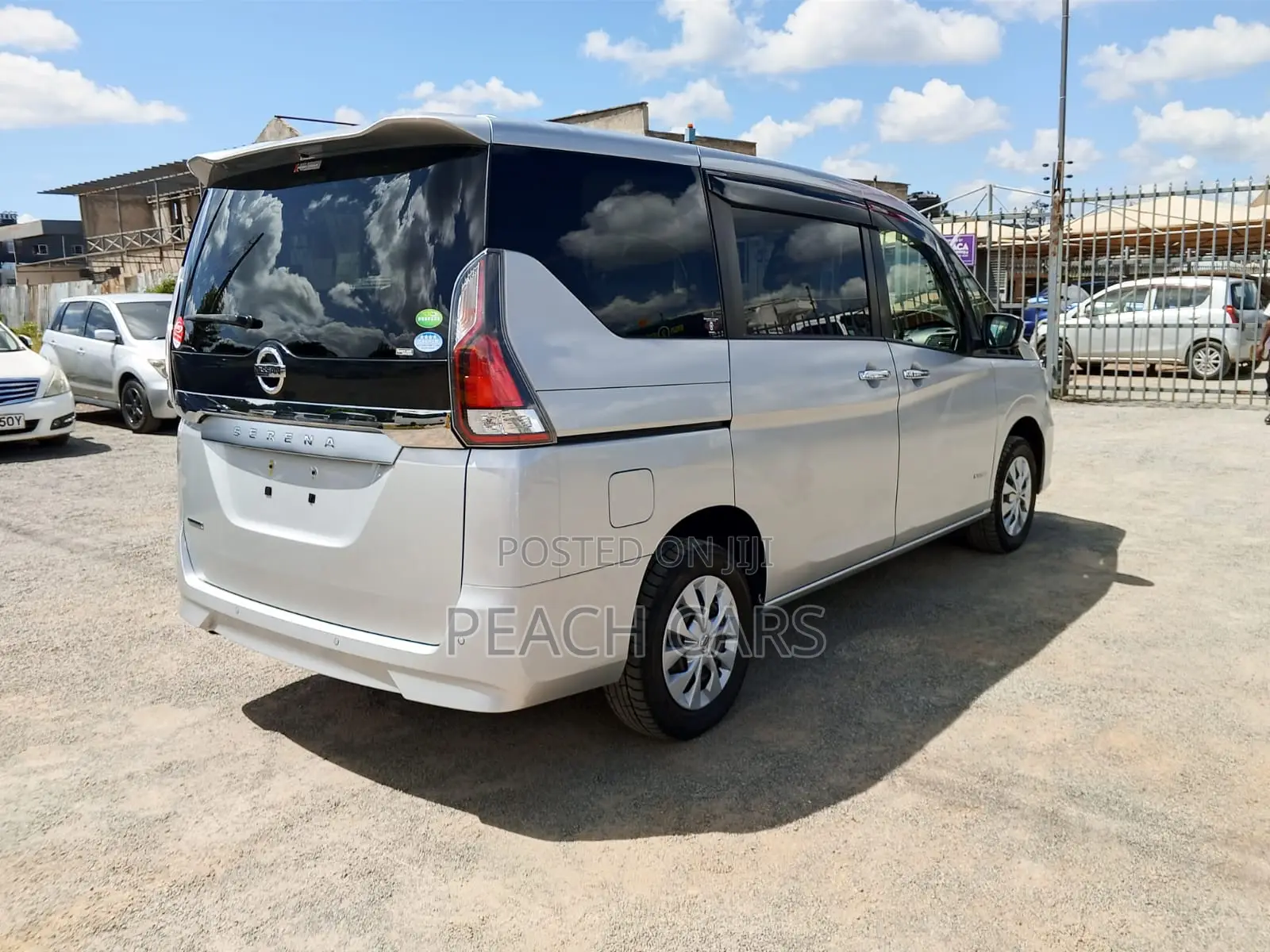 Nissan Serena 2018 Silver