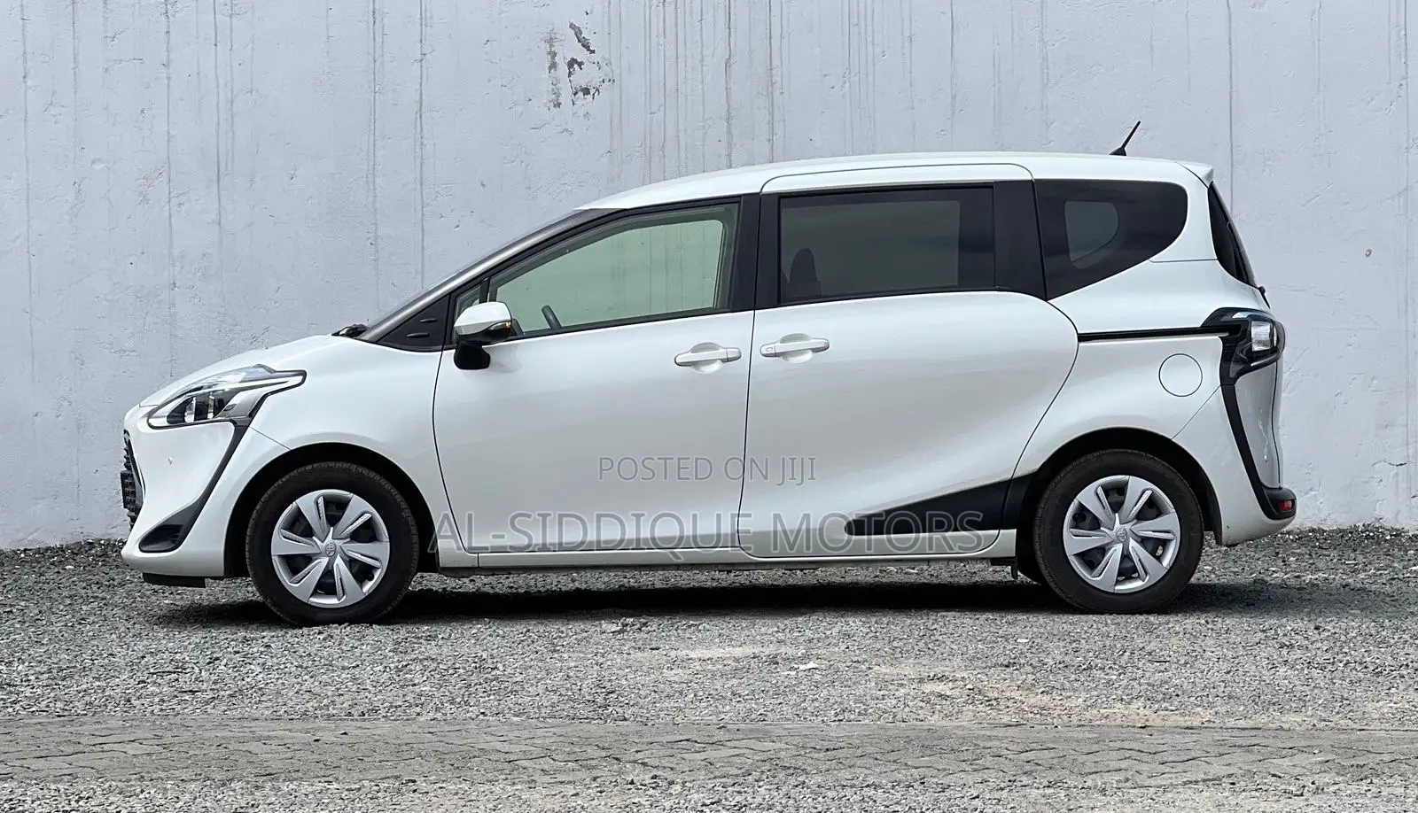 Toyota Sienta 1.5 FWD 2021 Pearl