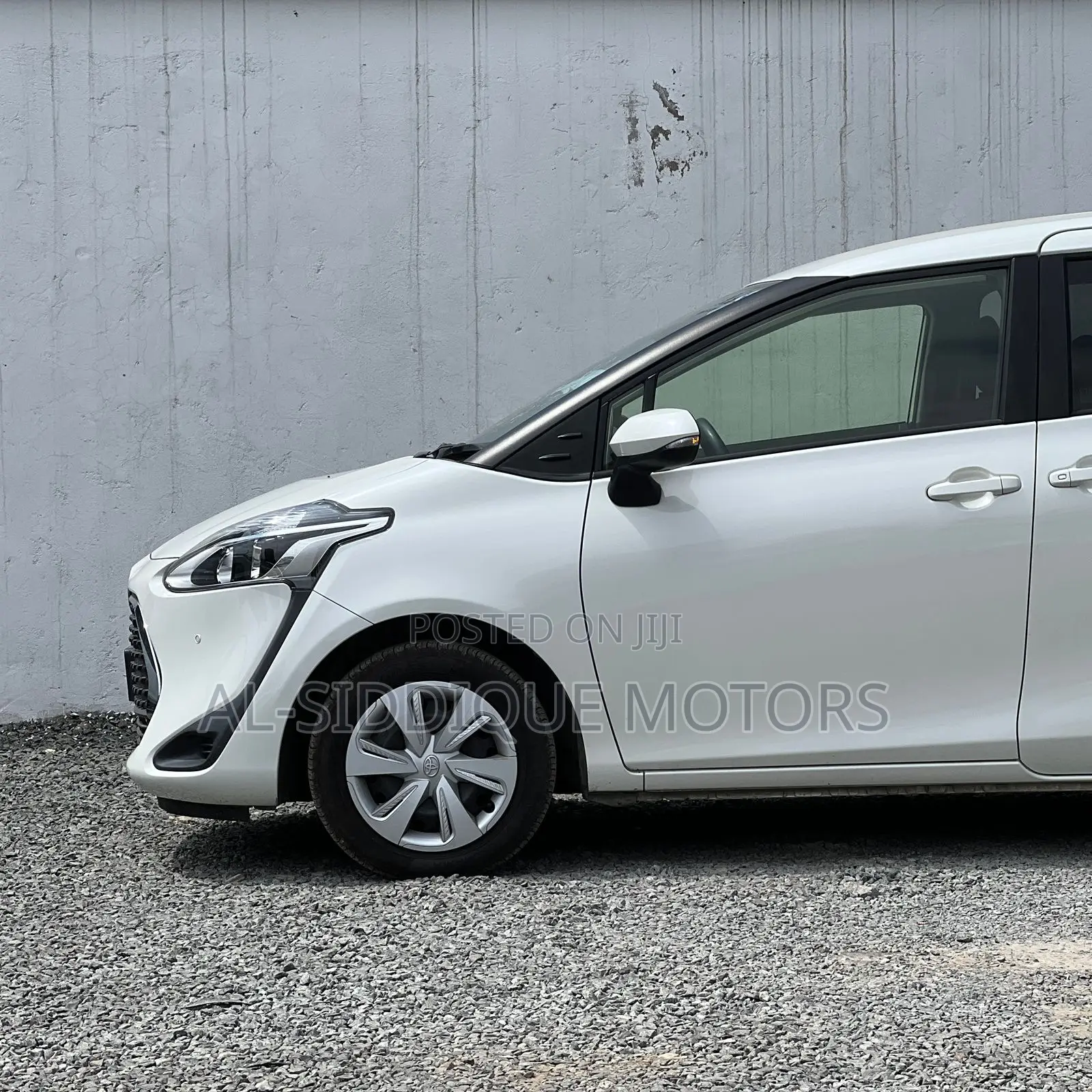 Toyota Sienta 1.5 FWD 2021 Pearl