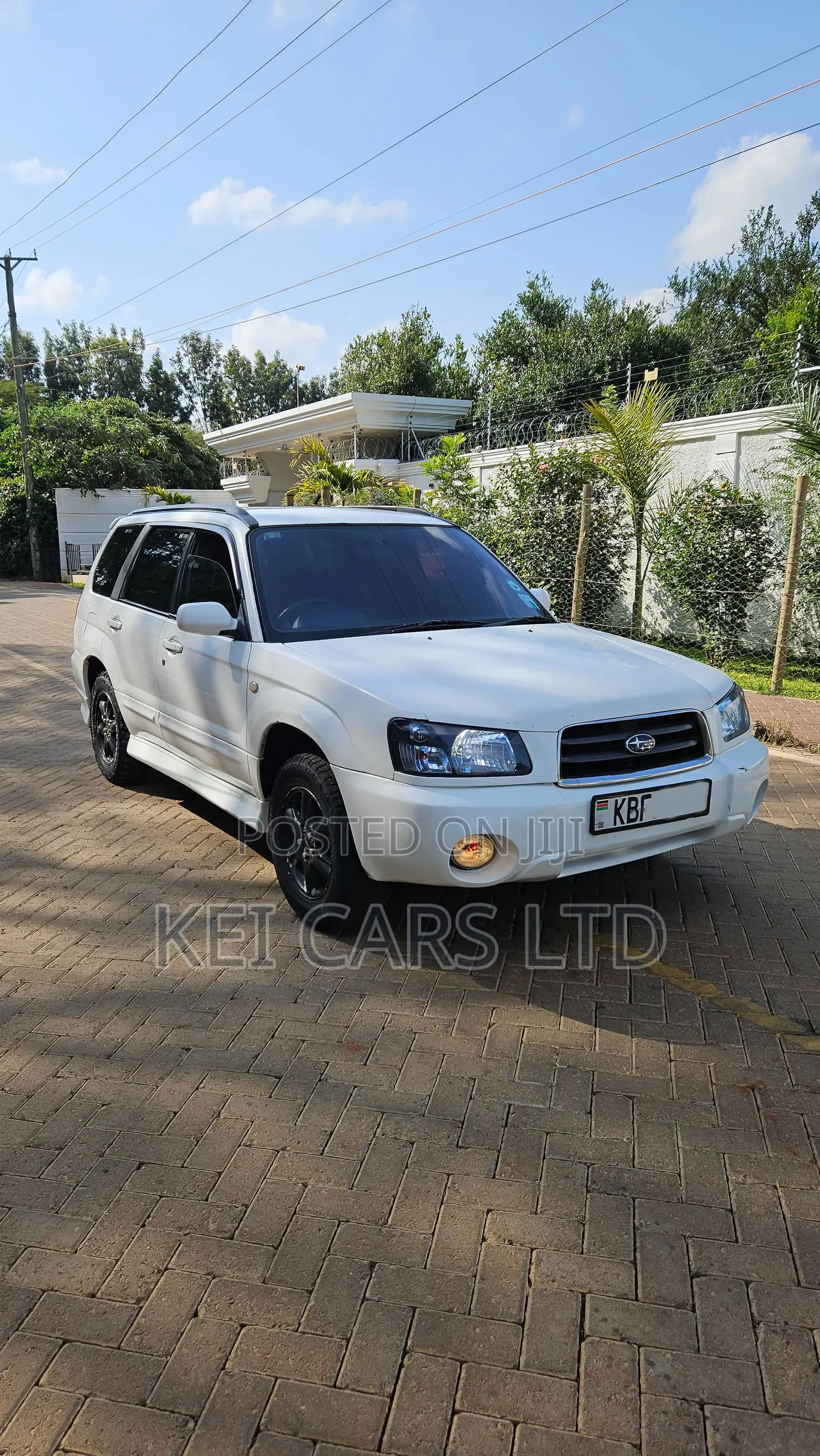 Subaru Forester 2002 White