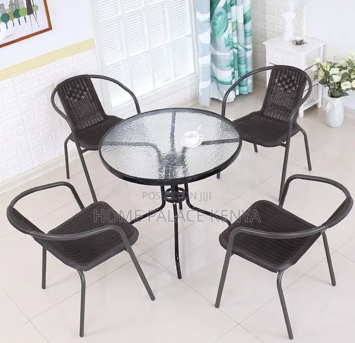 Outdoor Set: 4 Seater Dining Set With Ripple Water Effect Table Top