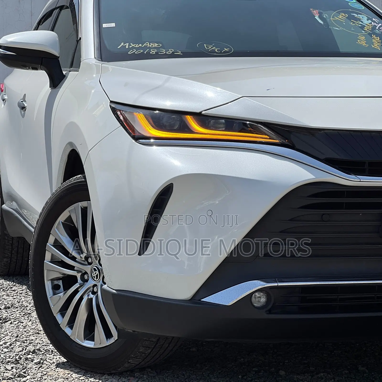 Toyota Harrier 2.0 2020  White 