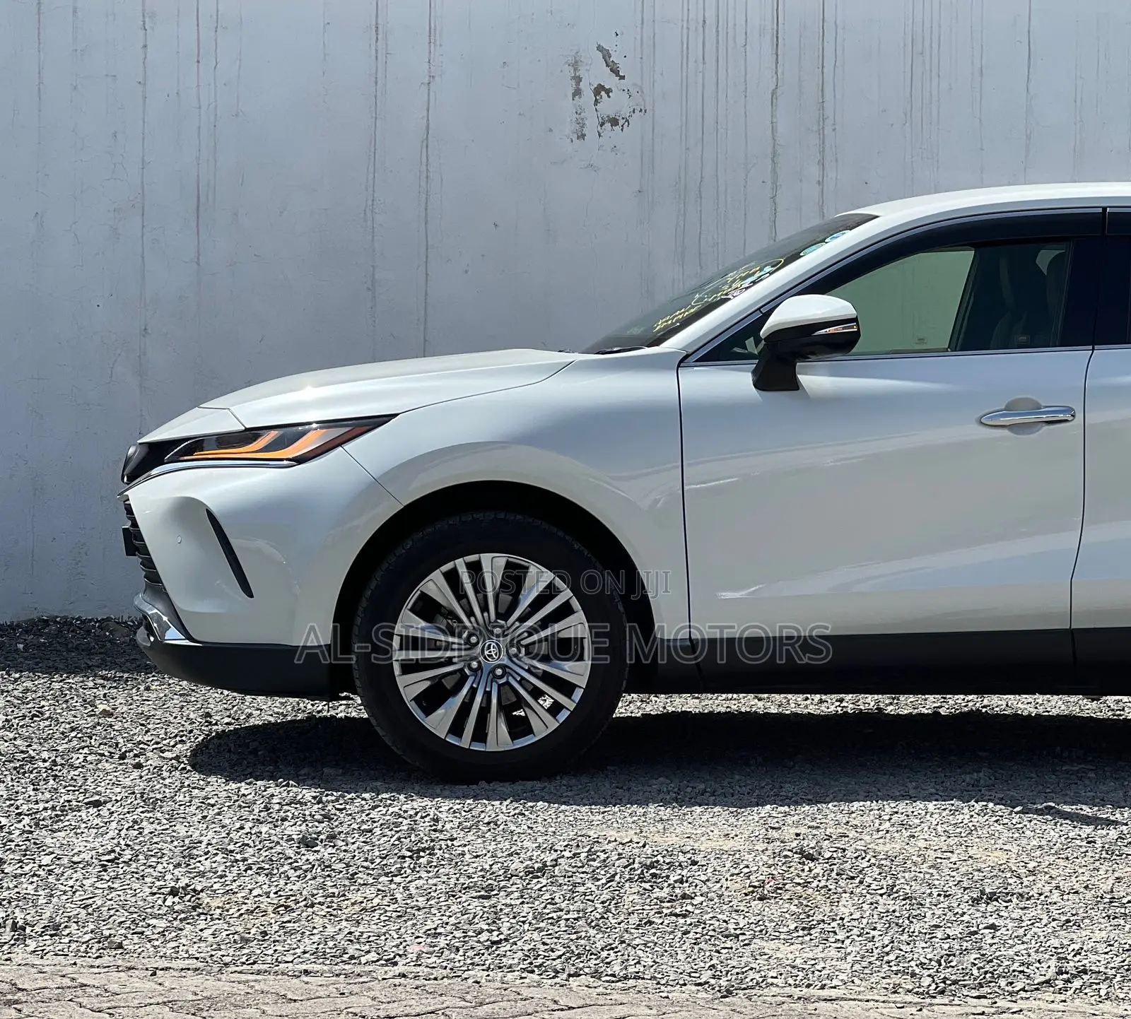 Toyota Harrier 2.0 2020  White 