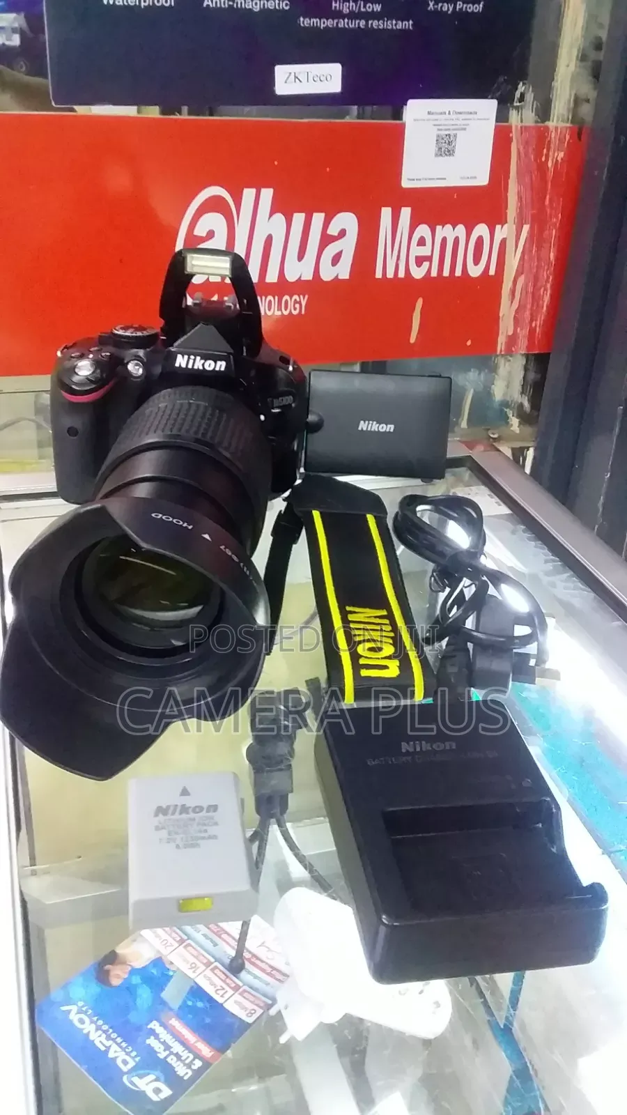 Nikon Camera With 18-135mm Zoom Lens