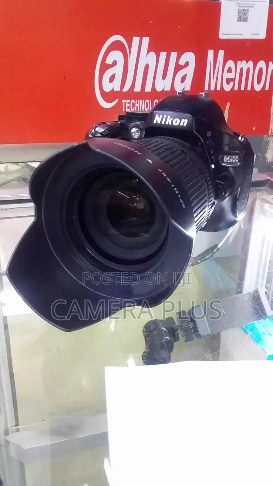 Nikon Camera With 18-135mm Zoom Lens
