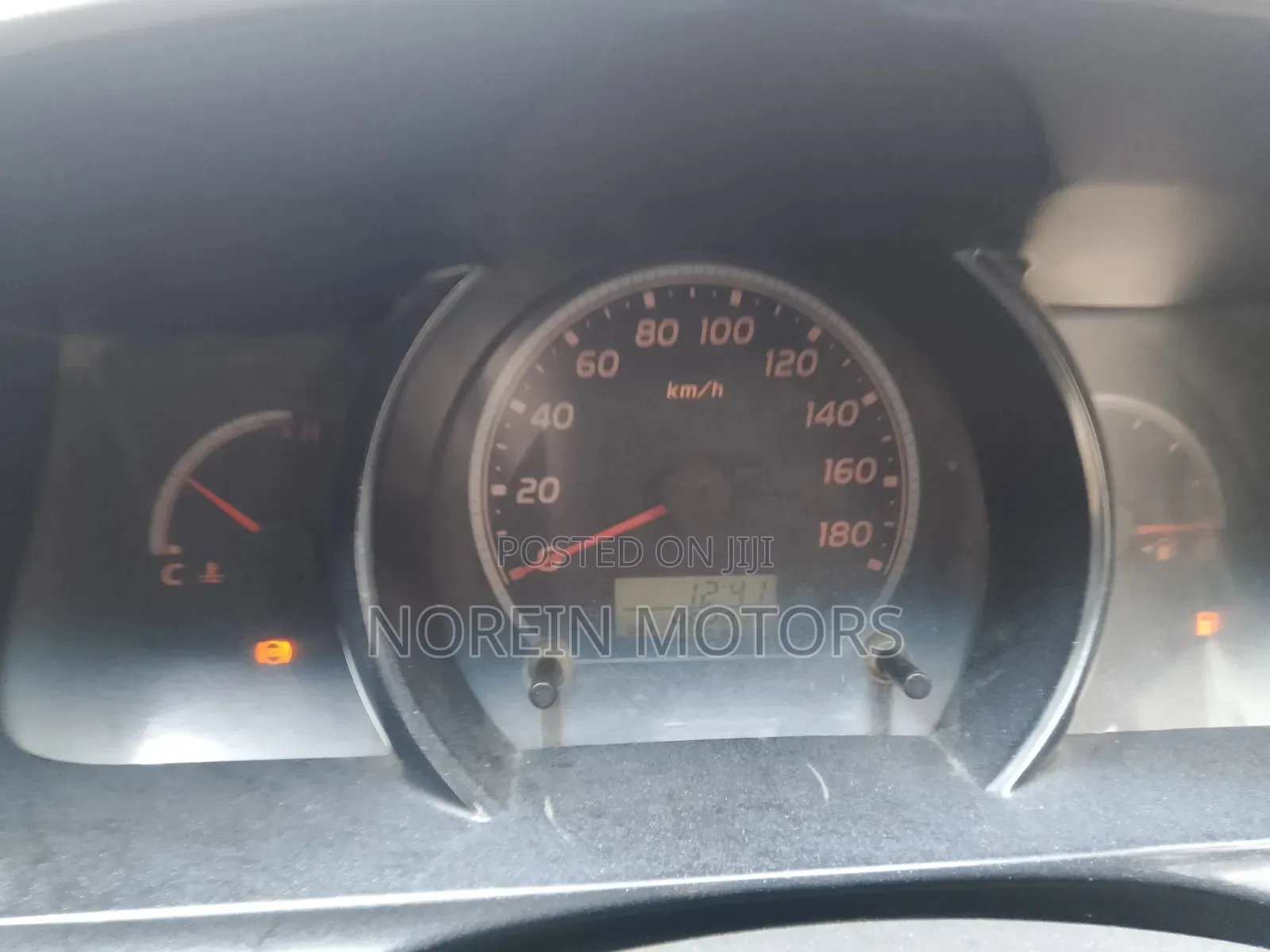 Toyota HiAce 2013 White