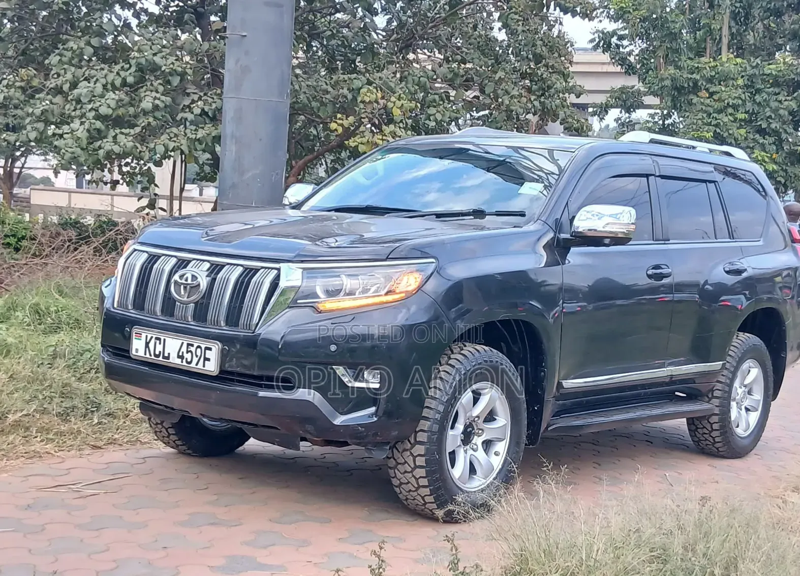 Toyota Land Cruiser Prado 2011 Black