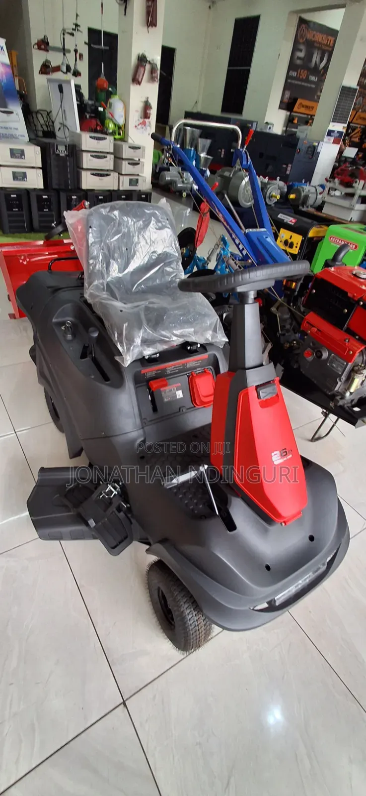 Ride-on Lawn Mower – Heavy Duty Lawn Maintenance Equipment