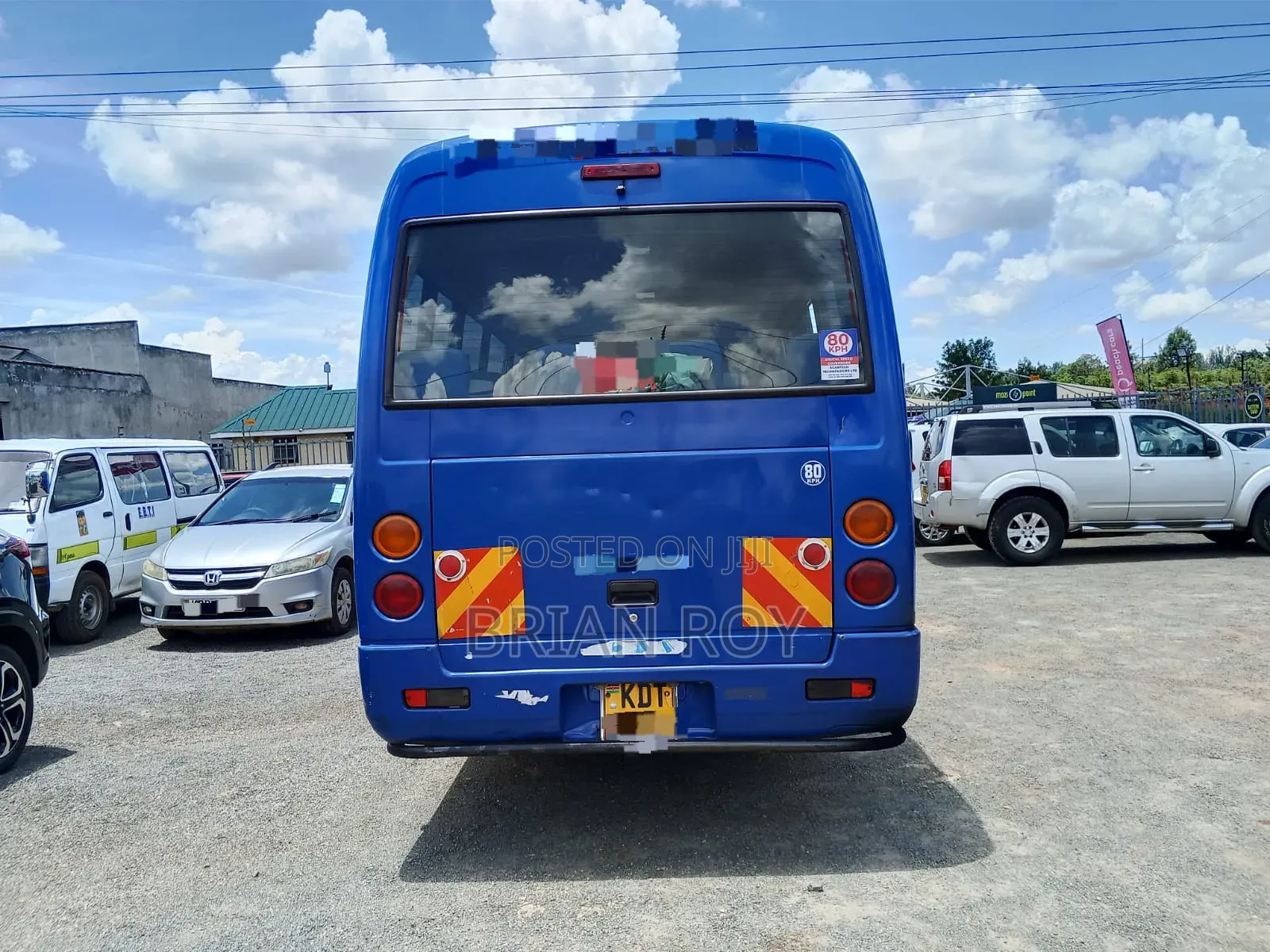 Mitsubishi Fuso Rosa 2017 Blue