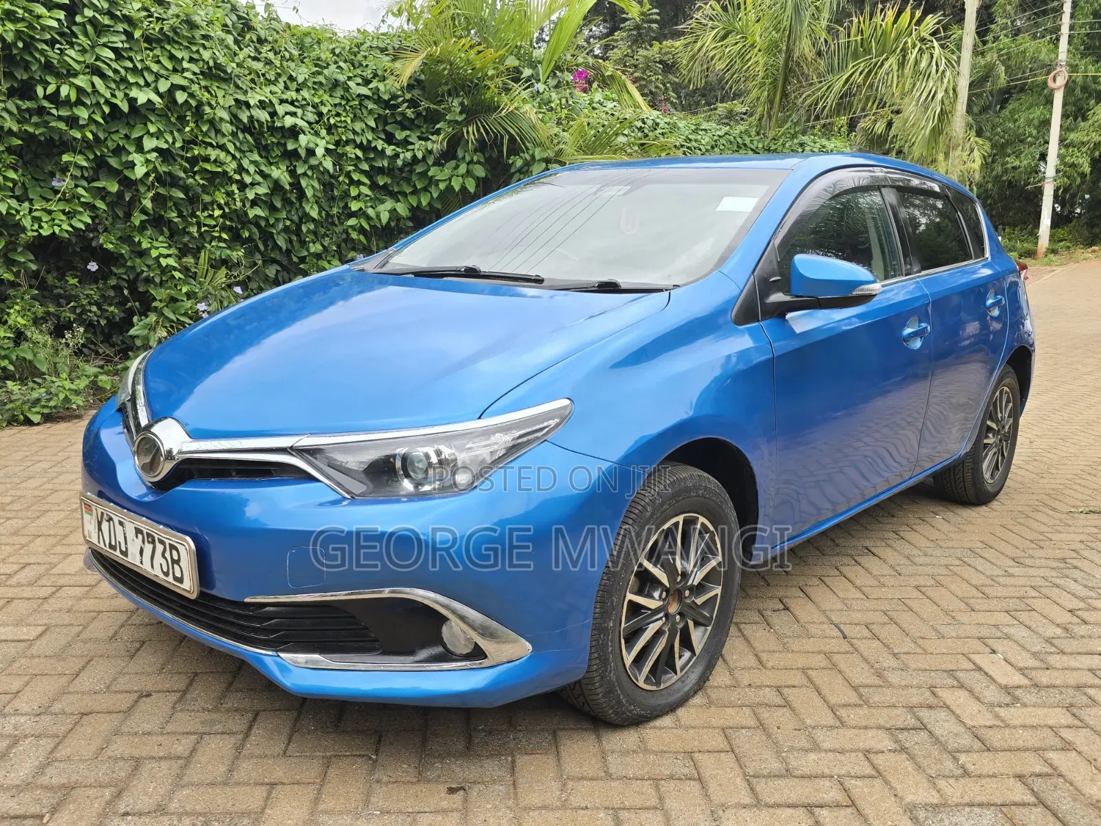 Toyota Auris 2015 Blue