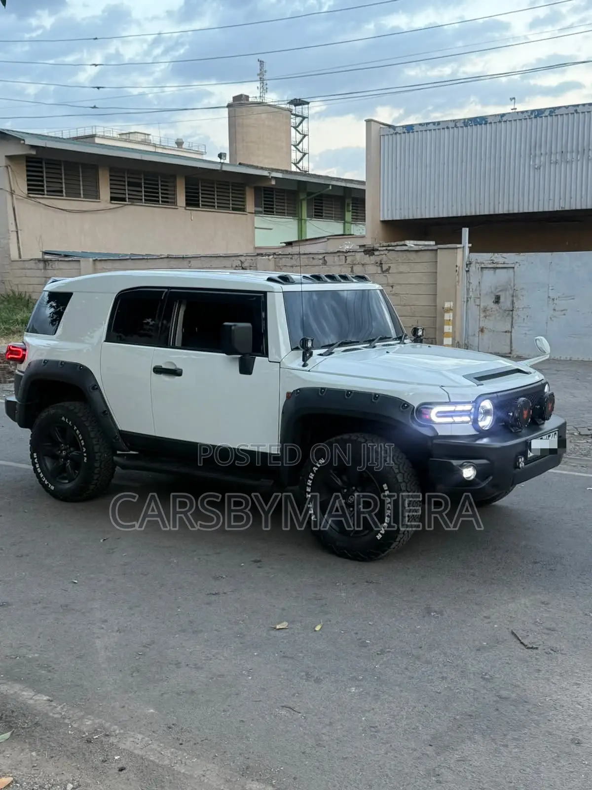 Toyota FJ Cruiser 2014 White