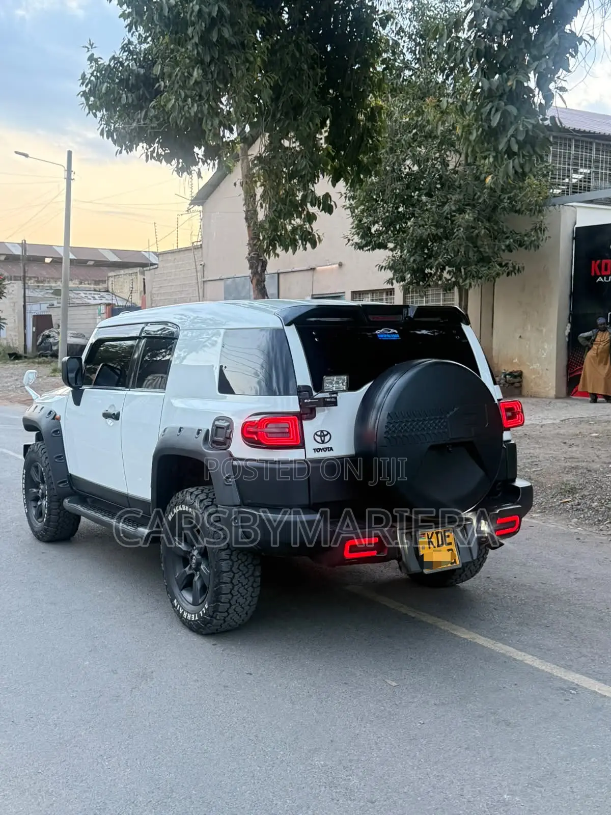 Toyota FJ Cruiser 2014 White