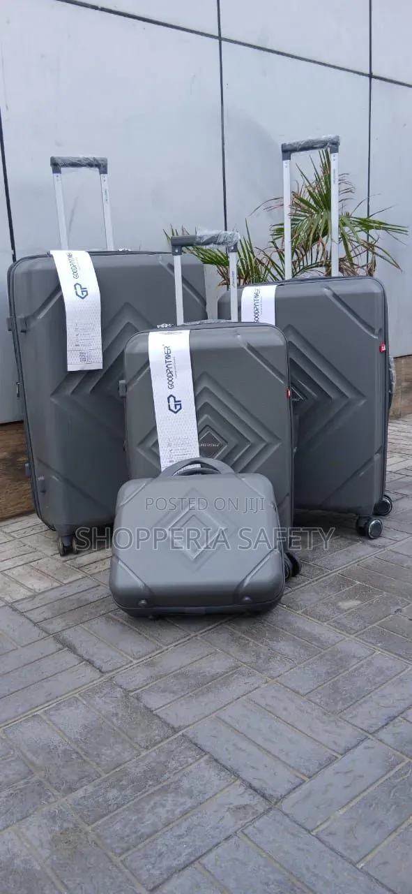 *4 in 1 Luxurious Unbreakable Suitcase*