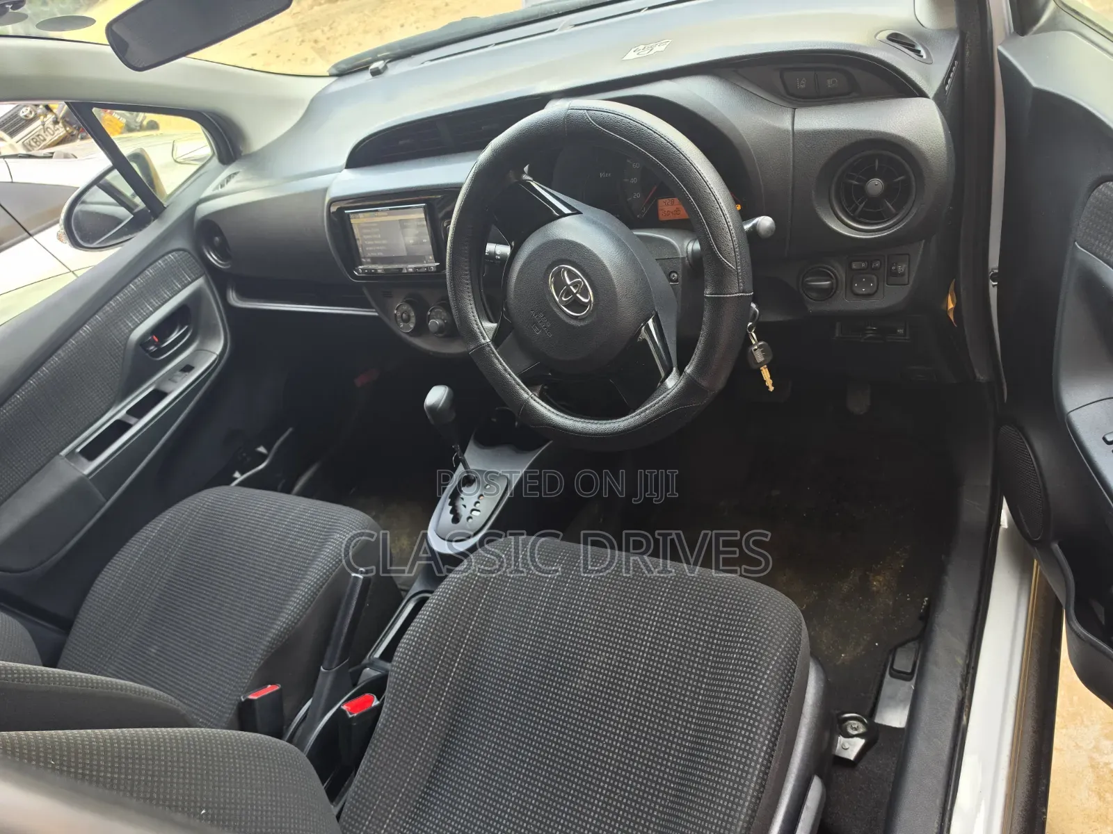 Toyota Vitz 2019 Silver