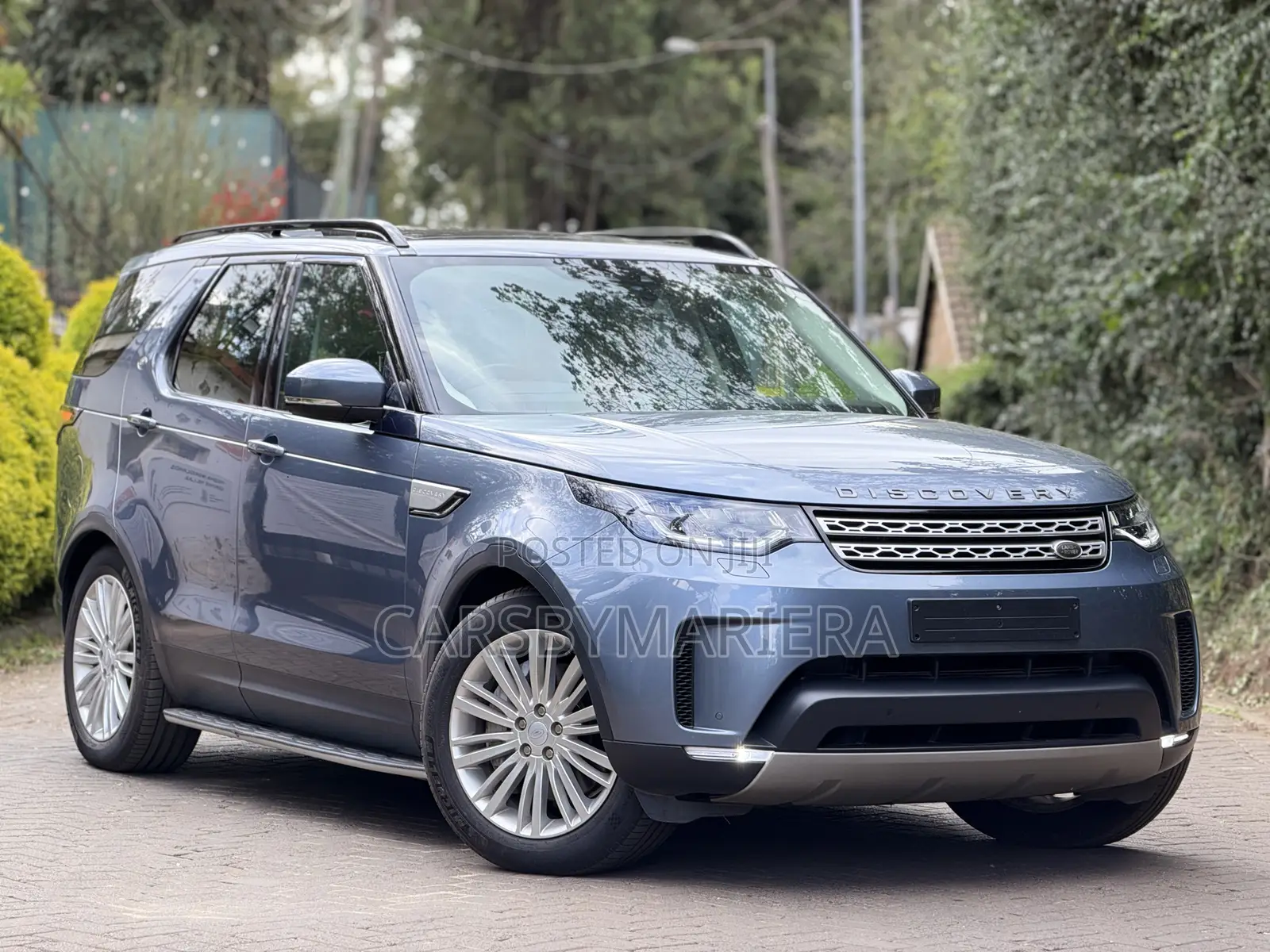 Land Rover Discovery 2018 Blue
