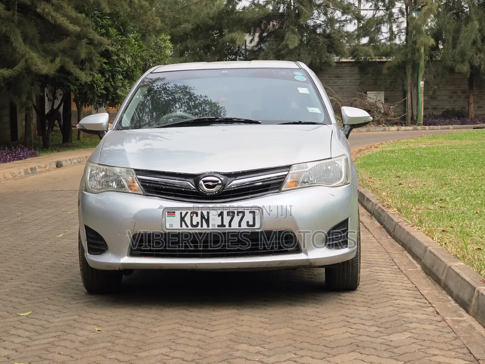 Toyota Corolla Fielder 2012 Silver