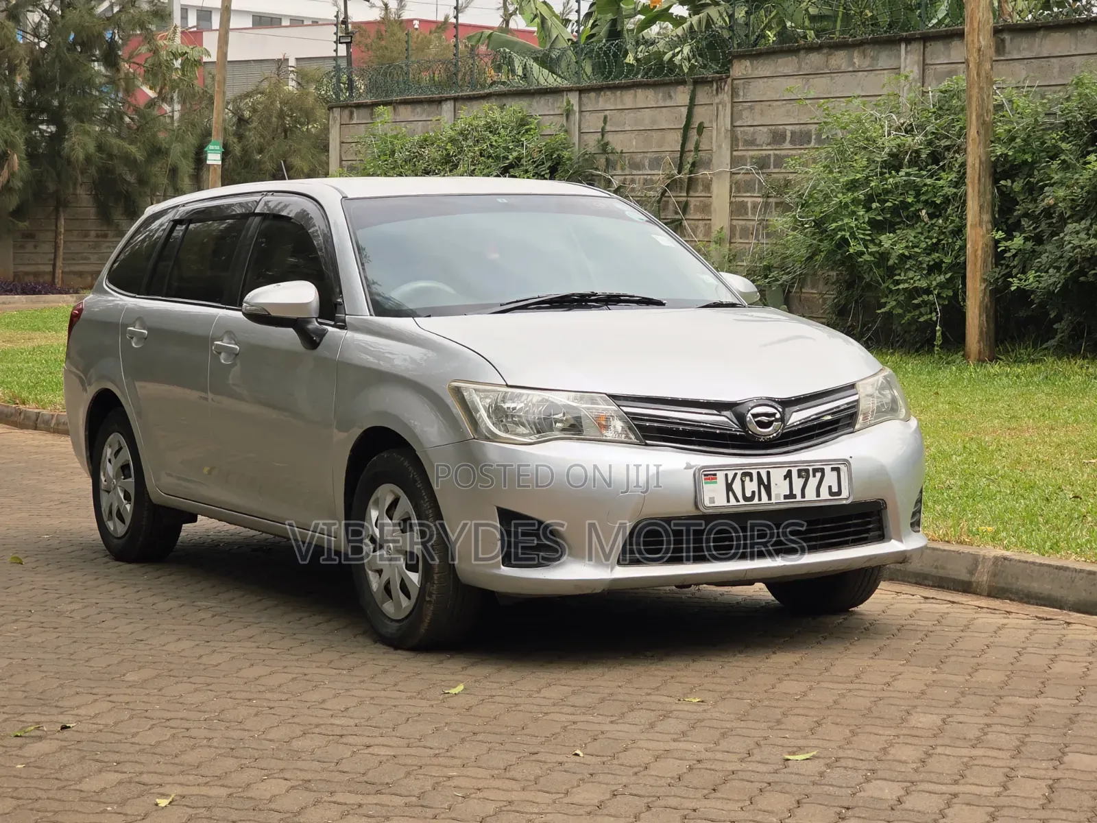 Toyota Corolla Fielder 2012 Silver