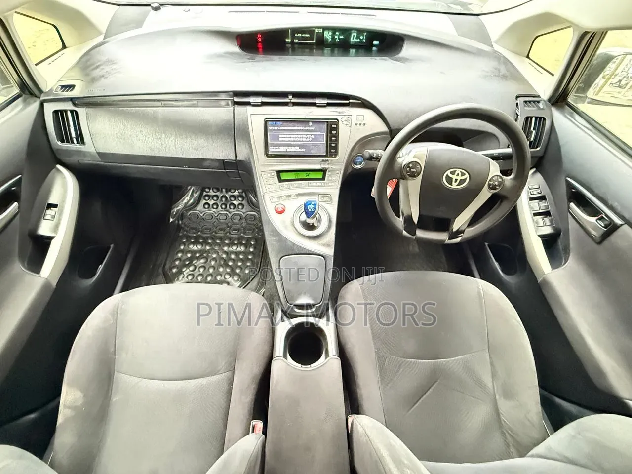 Toyota Prius 4dr Hatchback (1.8L 4cyl gas/electric hybrid CVT) 2016