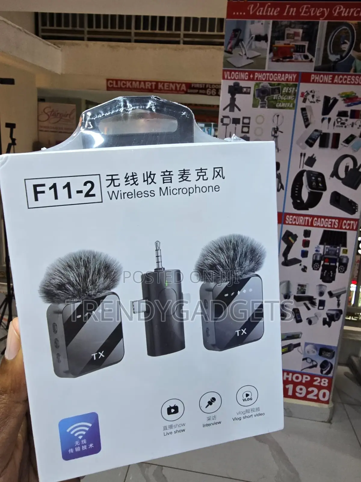 F11-2 Dual Wireless Mic With Noise Cancellation