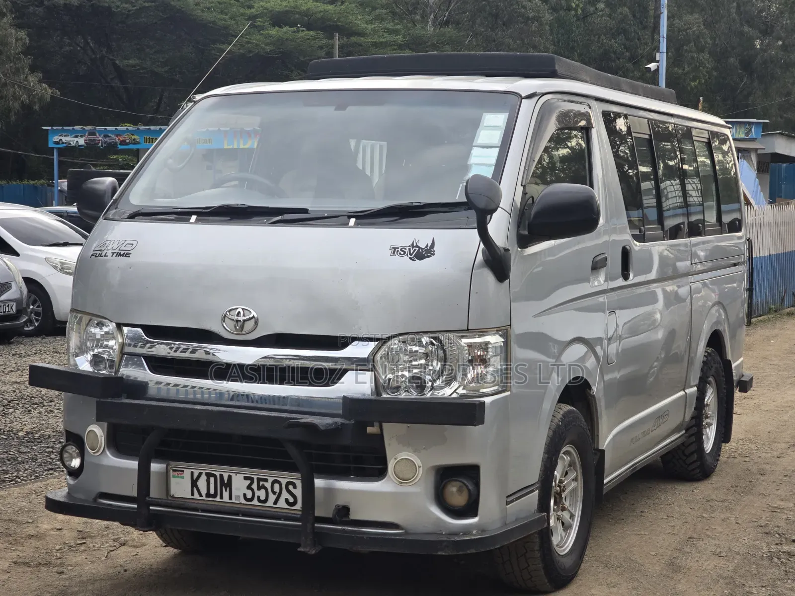 Toyota HiAce 2016 Silver