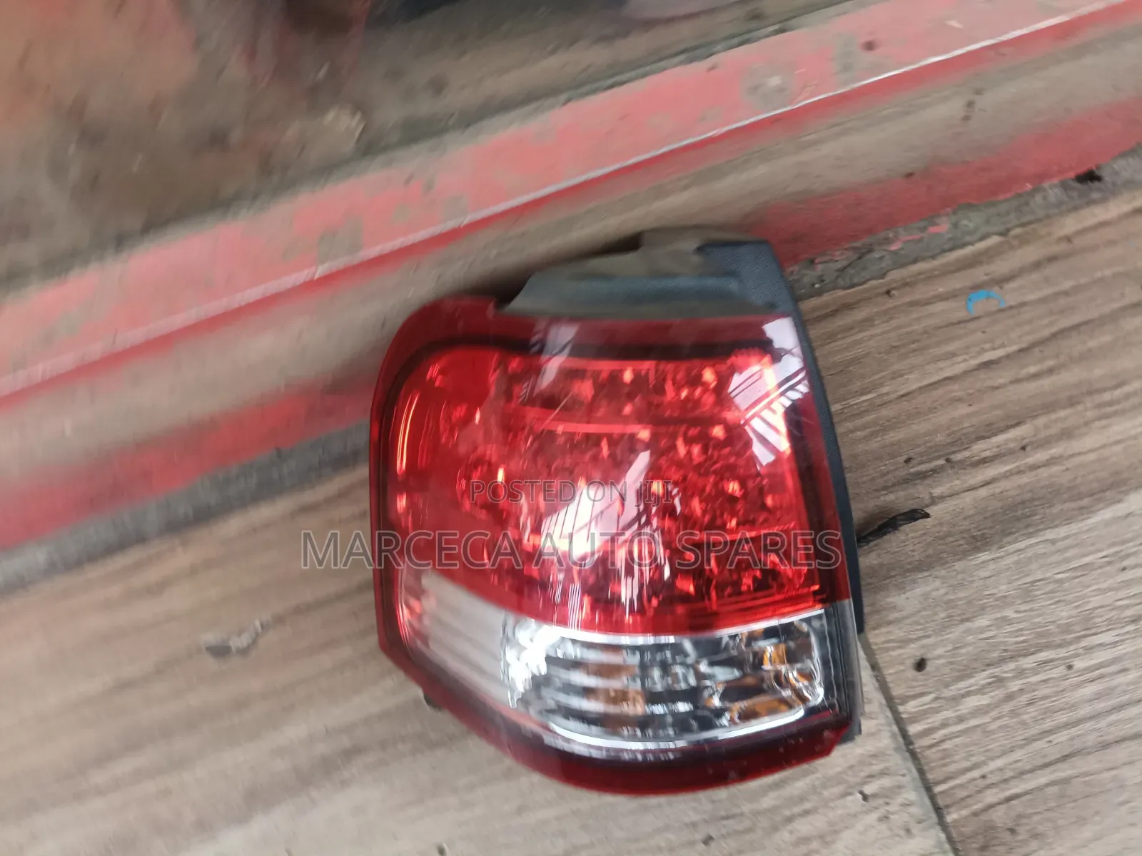 Tailight Honda Escape L