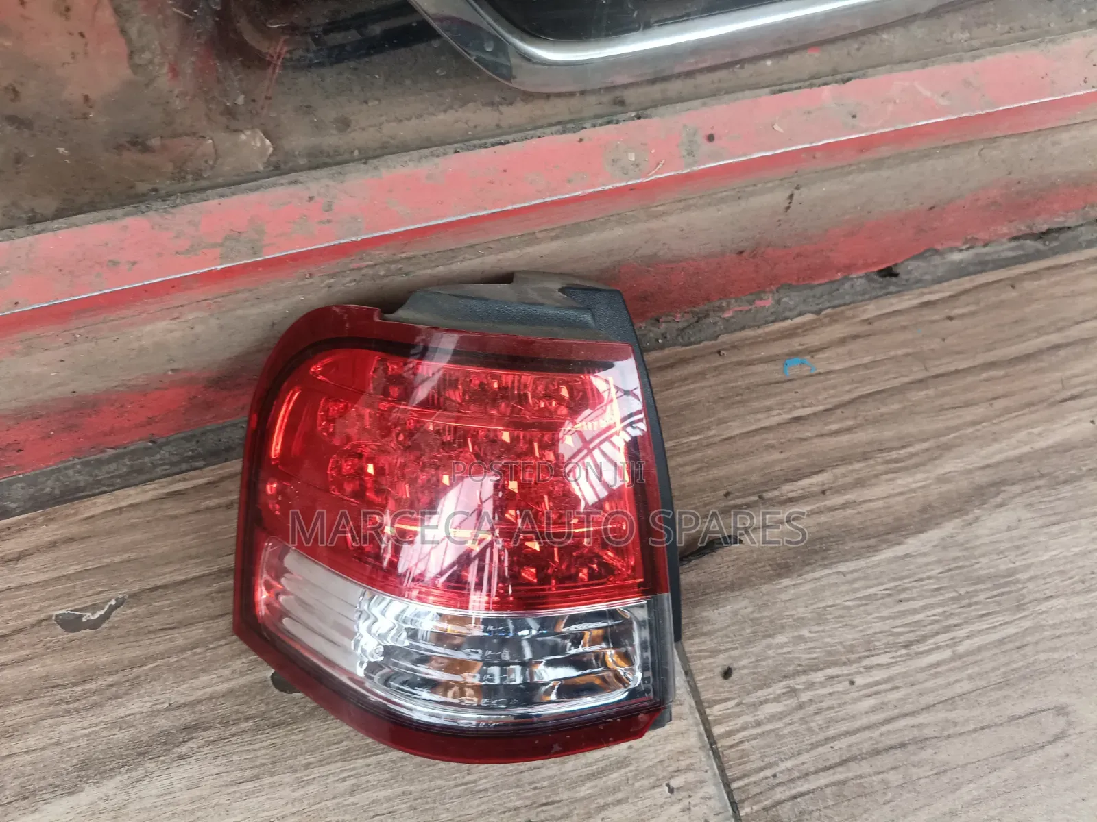 Tailight Honda Escape L