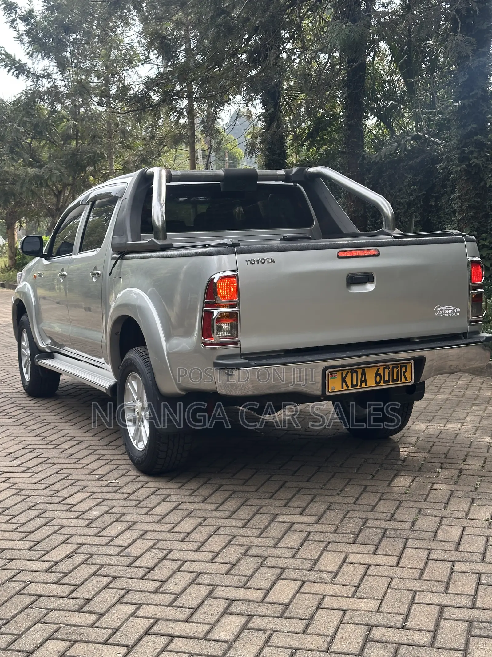 Toyota Hilux 3.0 D-4D 4x4 2013 Silver