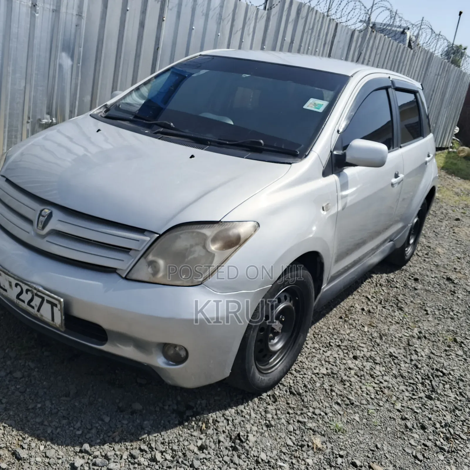 Toyota IST 2005 Silver