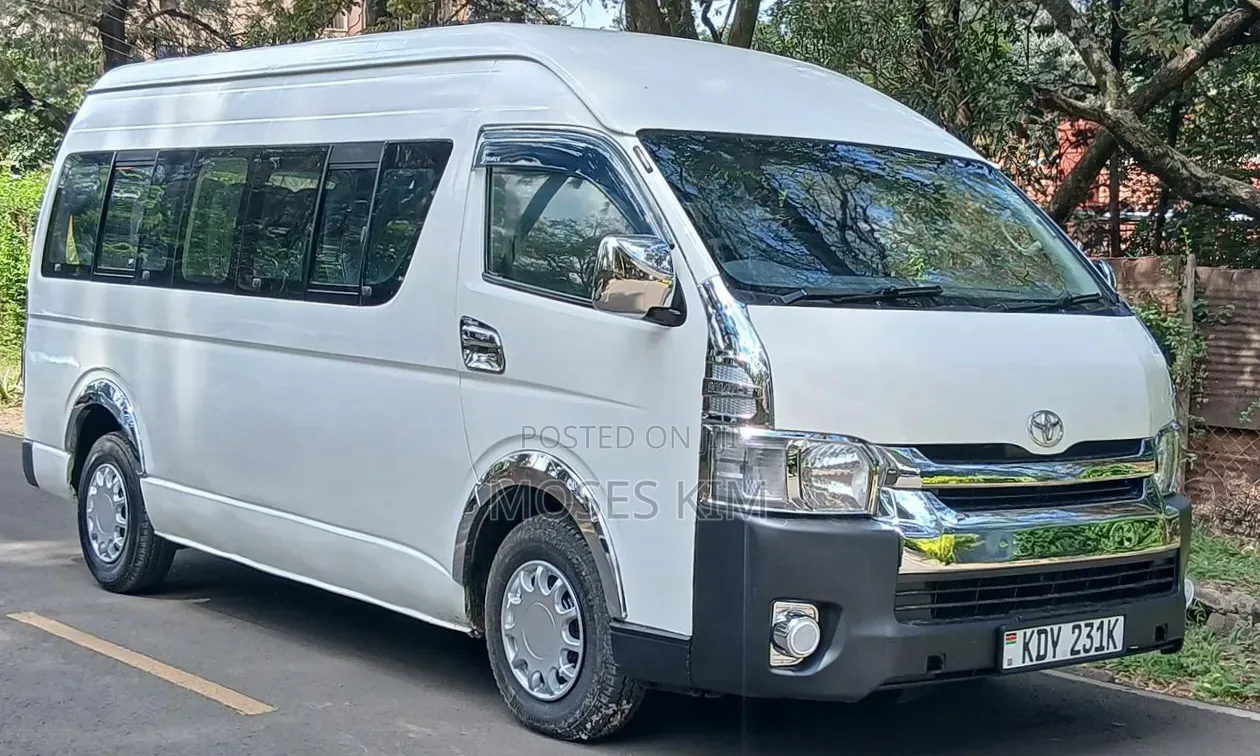 Toyota HiAce 2019 White