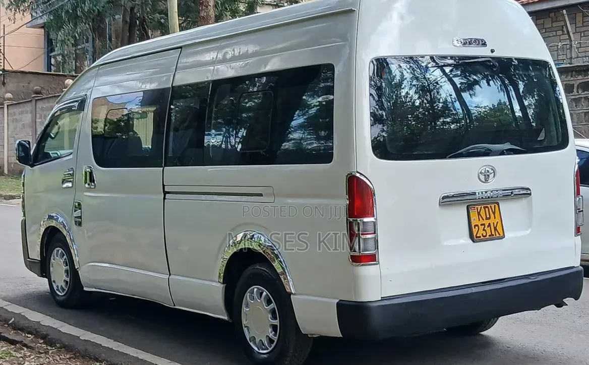 Toyota HiAce 2019 White