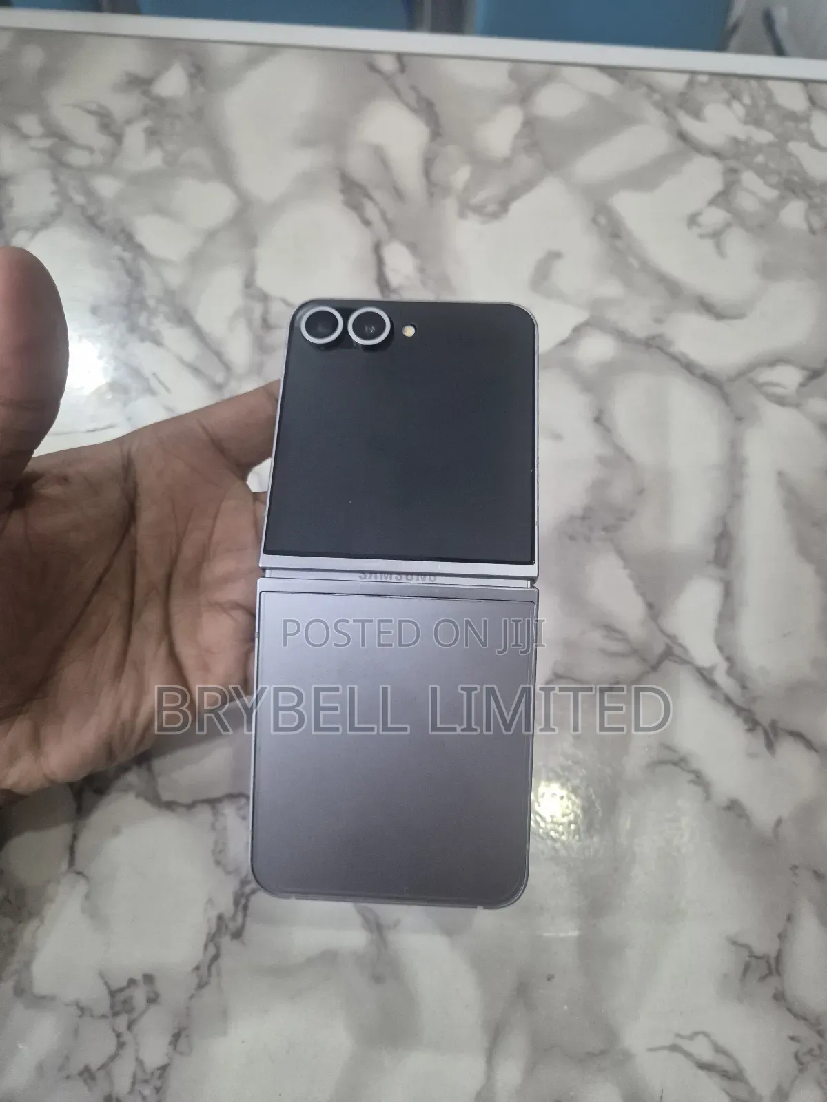 Samsung Galaxy Z Flip6 256 GB Gray