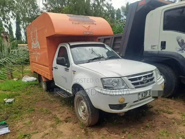 Tata Xenon 2017 White