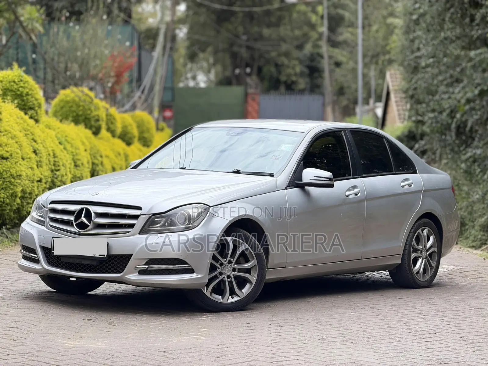 Mercedes-Benz C200 2011 Silver