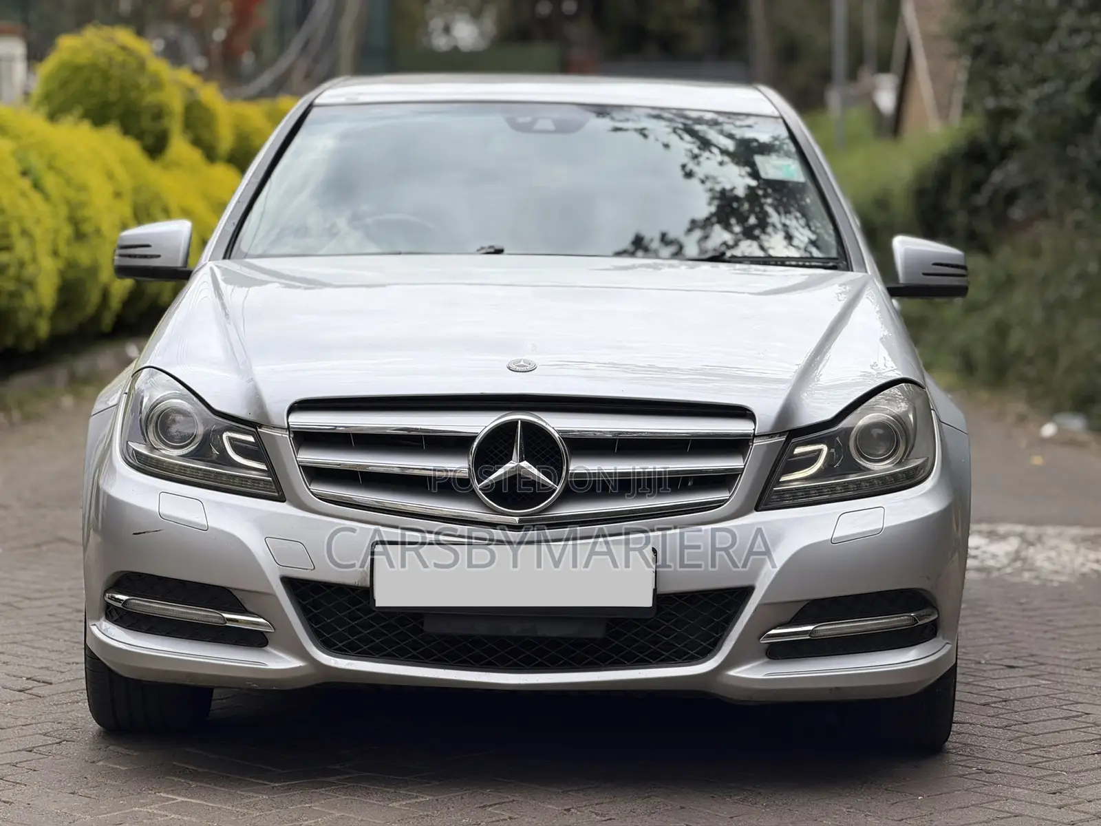 Mercedes-Benz C200 2011 Silver
