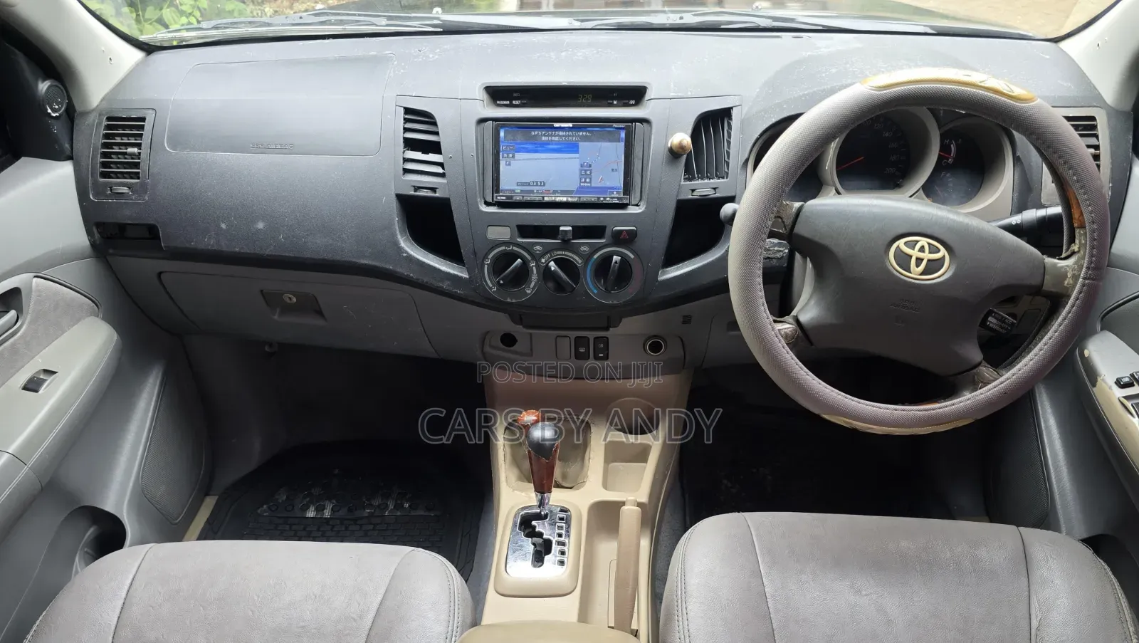 Toyota Hilux 2010 Black