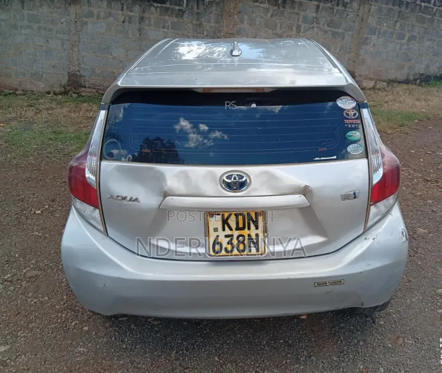 Toyota Aqua 2015 Silver