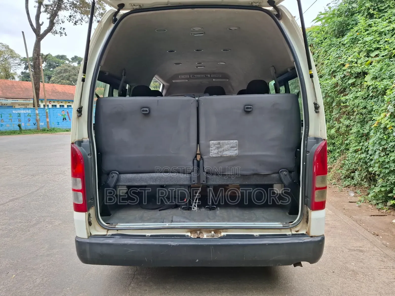 Toyota Grand HiAce 2015 White