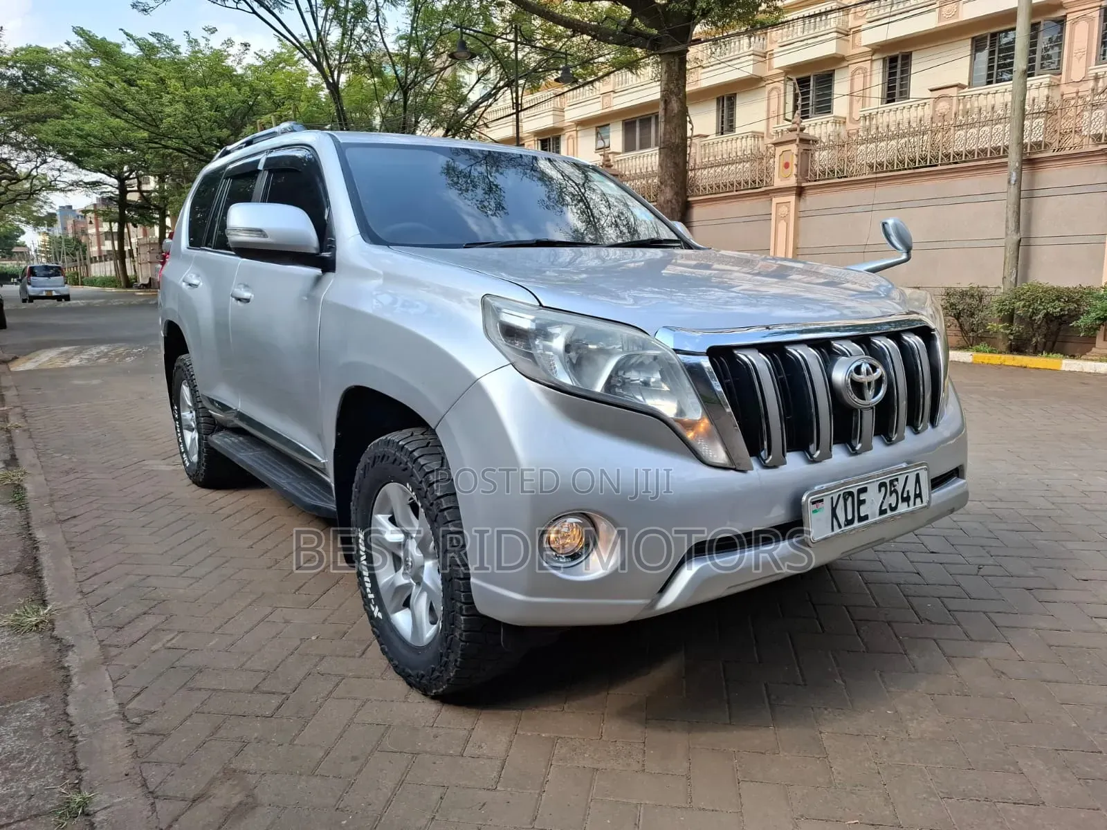 Toyota Land Cruiser Prado 3.0 D-4D (190 Hp) 2014 Silver