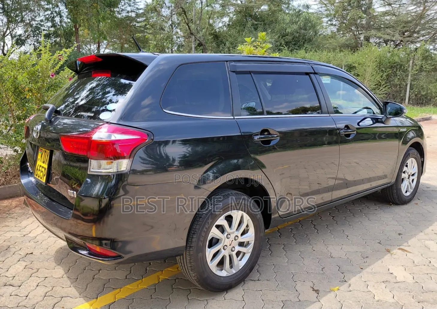 Toyota Corolla Fielder 1.5 Hybrid FWD 2018 Black