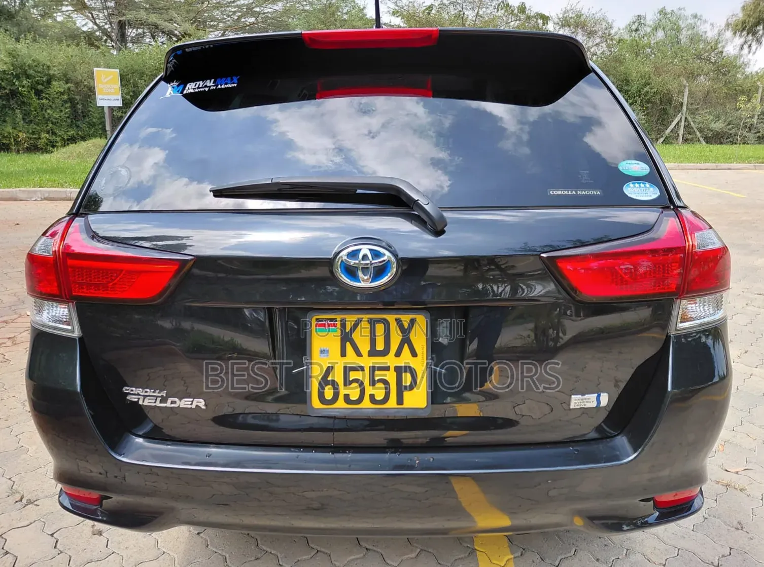 Toyota Corolla Fielder 1.5 Hybrid FWD 2018 Black