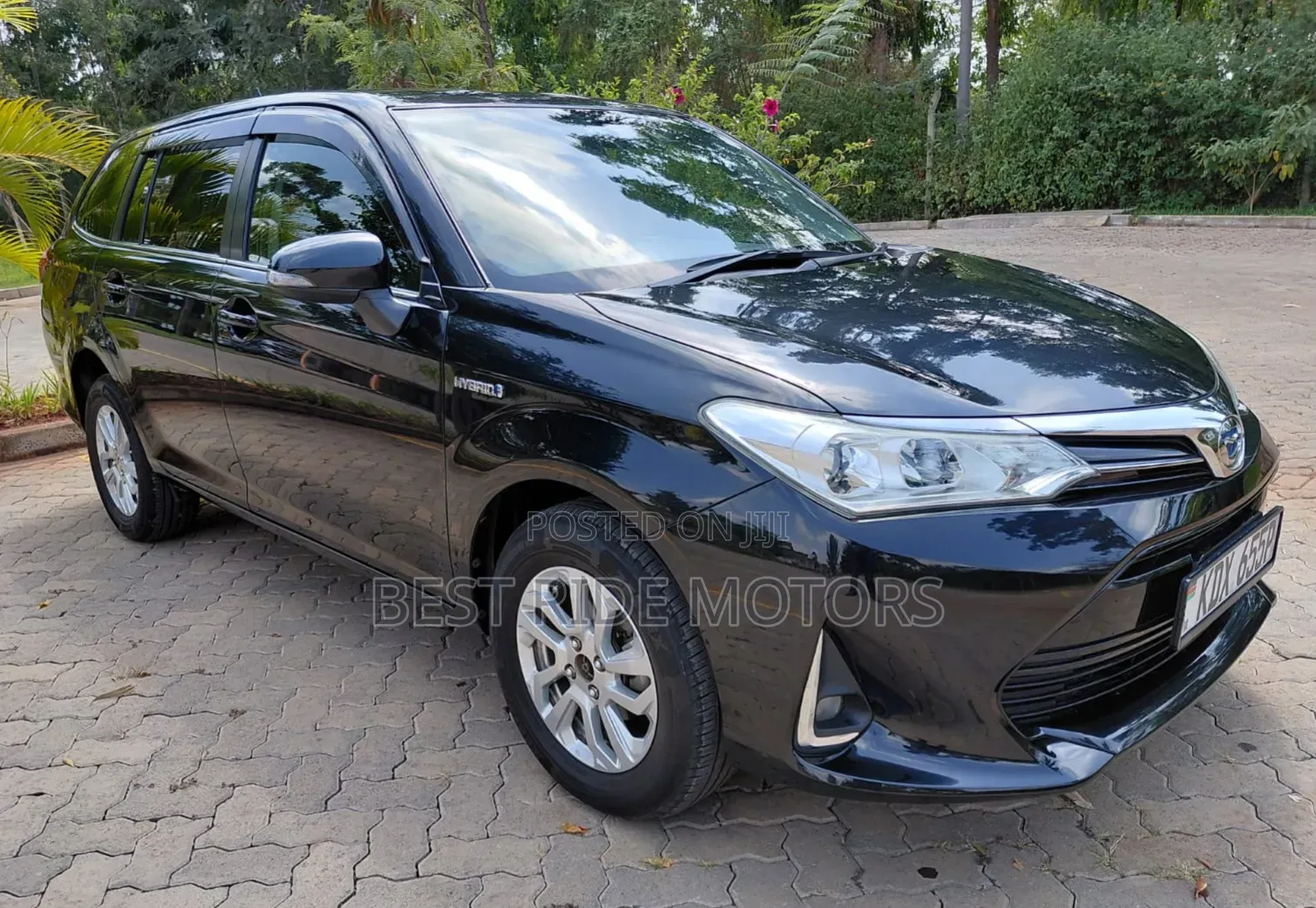 Toyota Corolla Fielder 1.5 Hybrid FWD 2018 Black