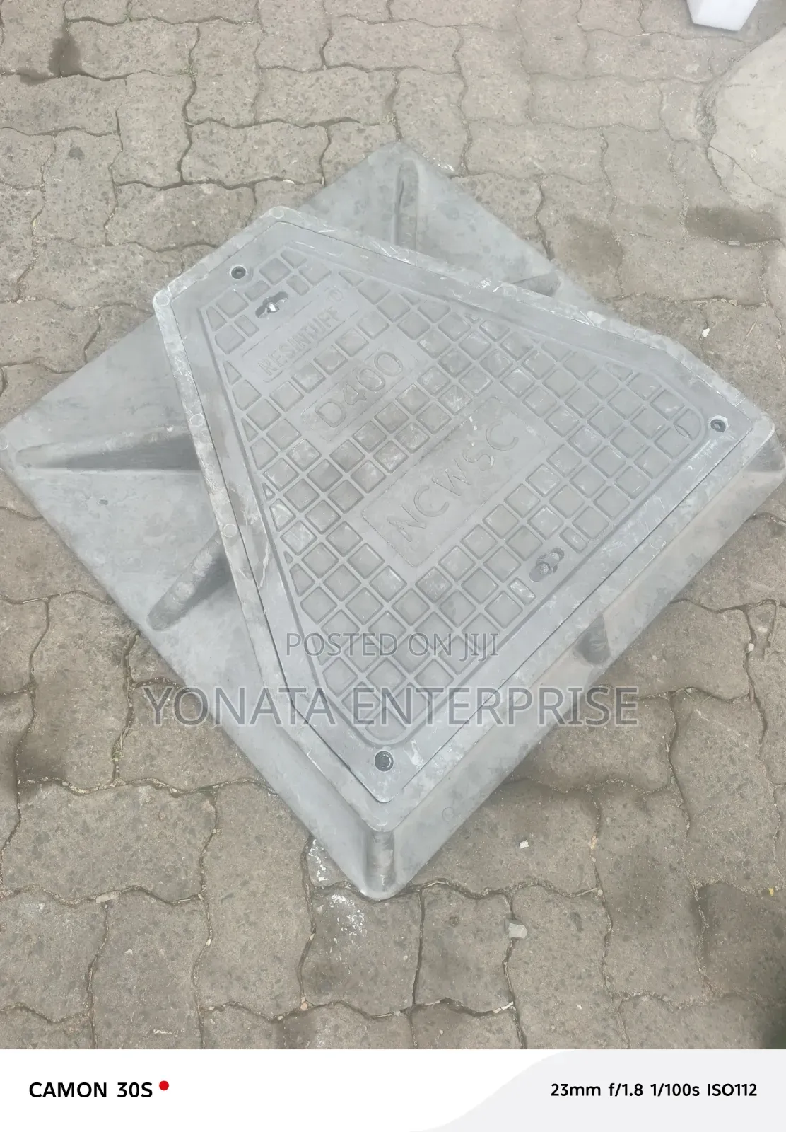 Sewer 40t Manhole Cover (Triangular 700*700)