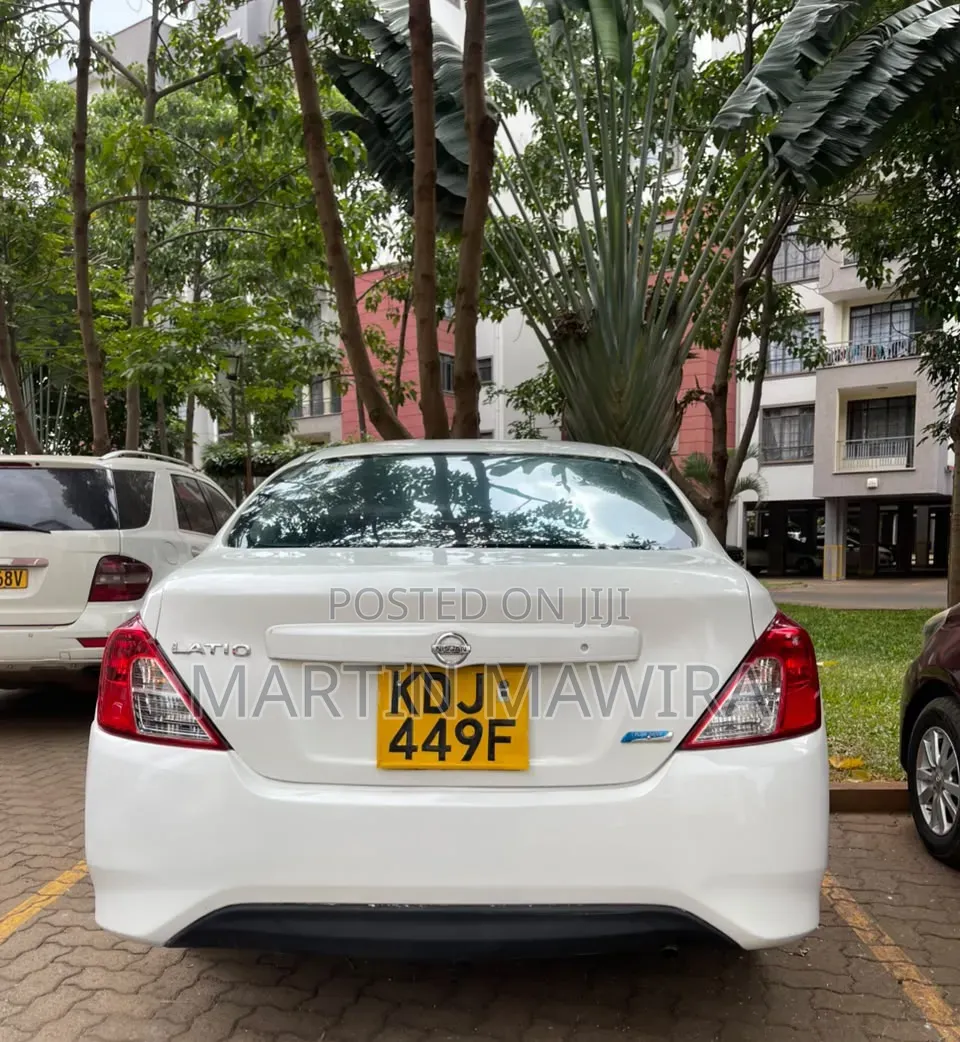 Nissan Tiida 2015 White