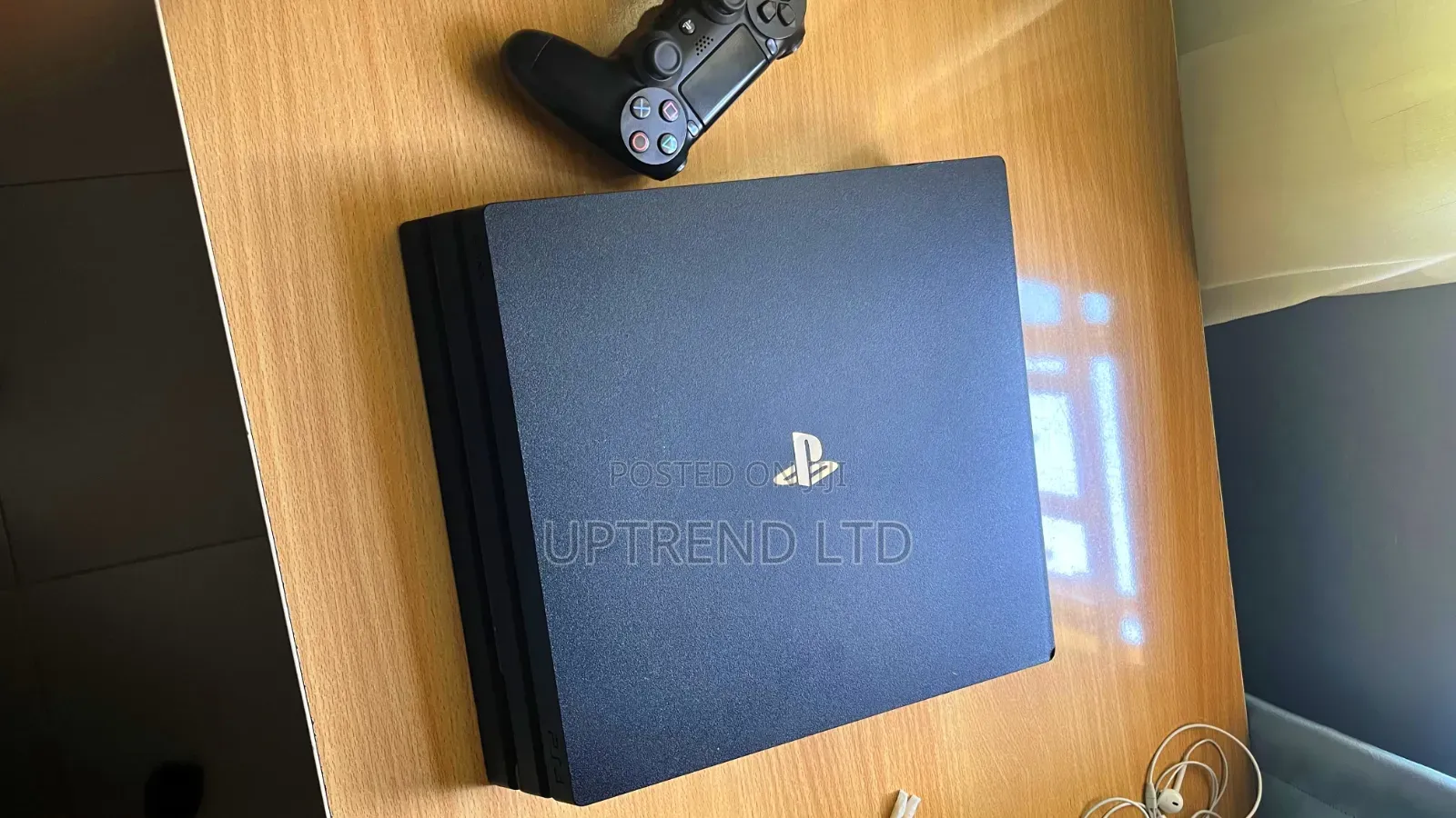 Fresh Import Playstation 4 Pro 1tb