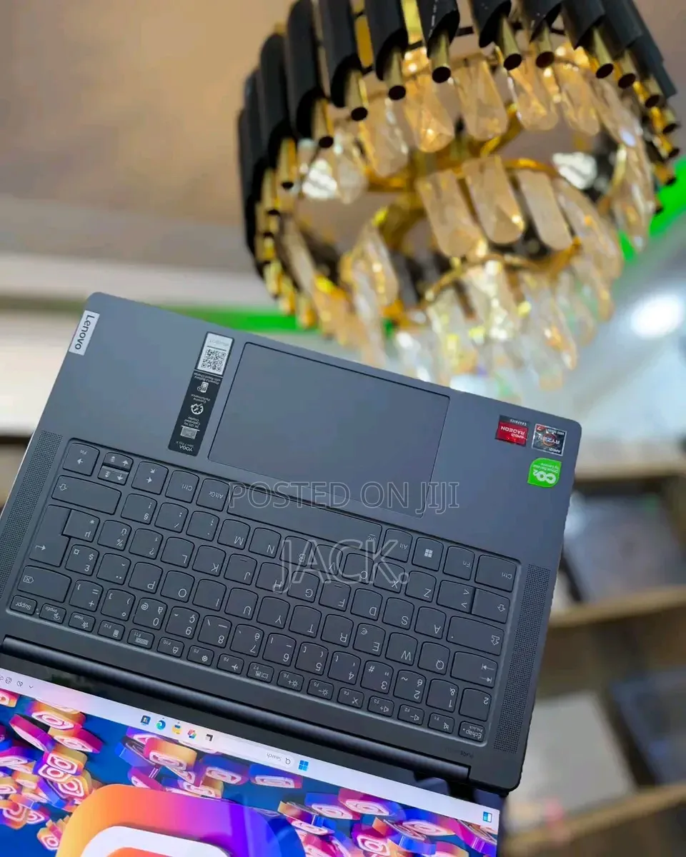 Laptop Lenovo Yoga 7i 32GB AMD Ryzen 9 SSD 1T