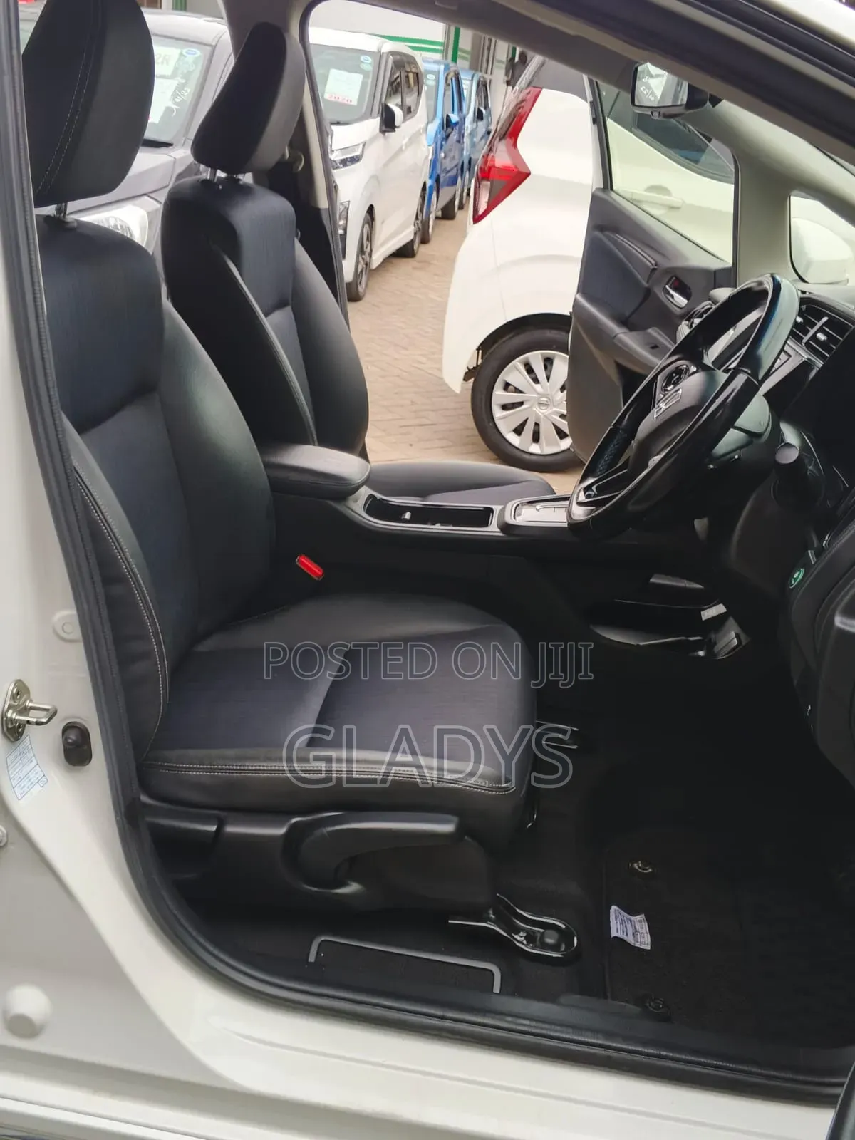 Honda Shuttle 2019 White