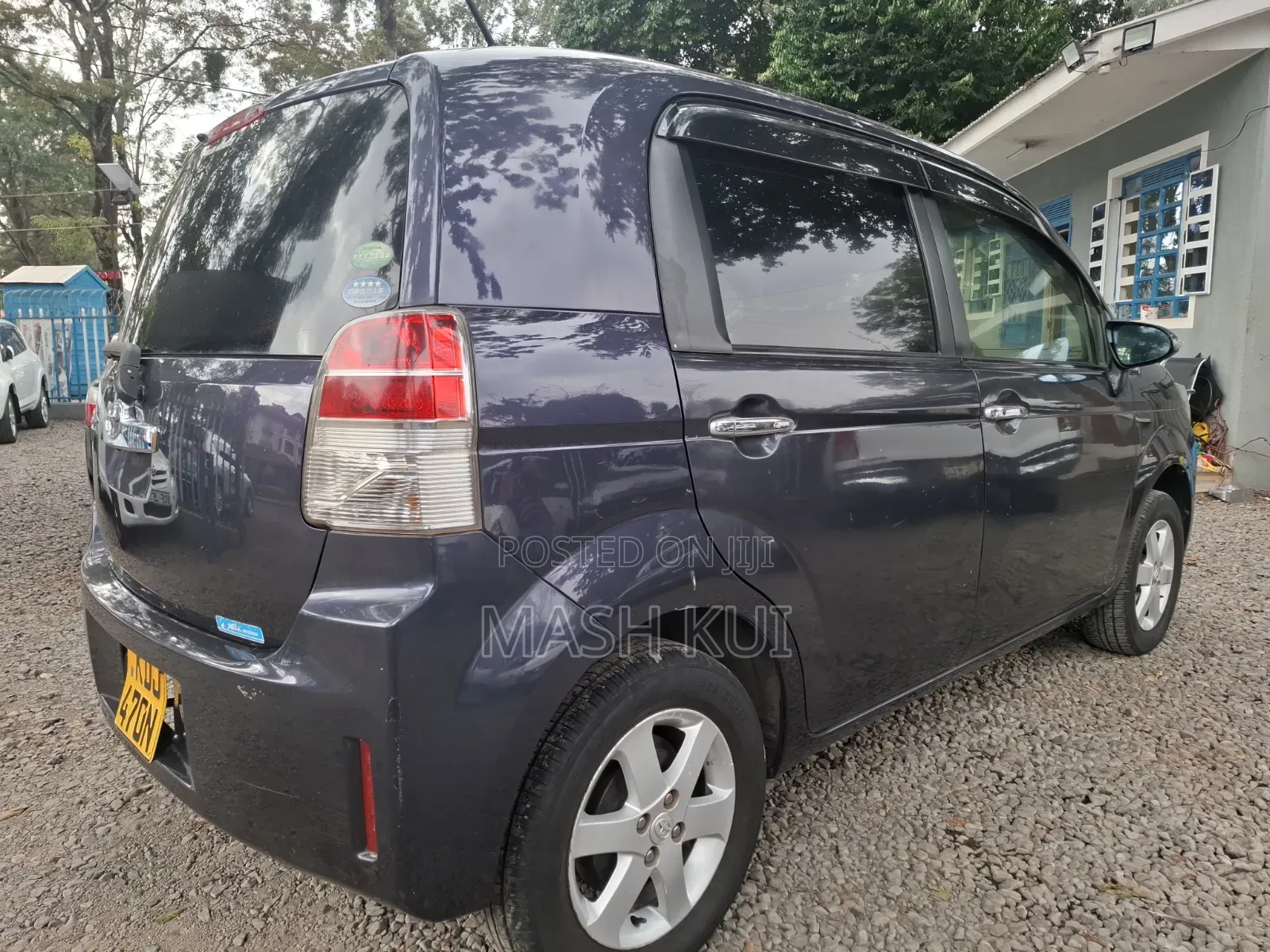 Toyota Spade 2015 Gray