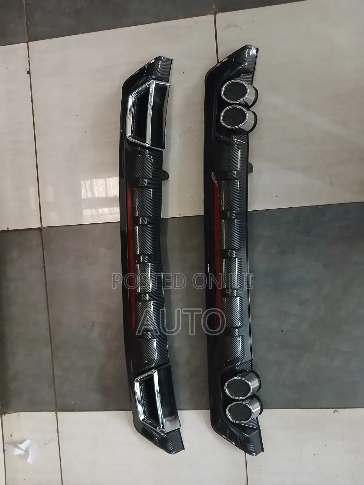 Car Carbon Fibre Rear Bumper Diffuser | Universal Sporty Rear Diffuser
